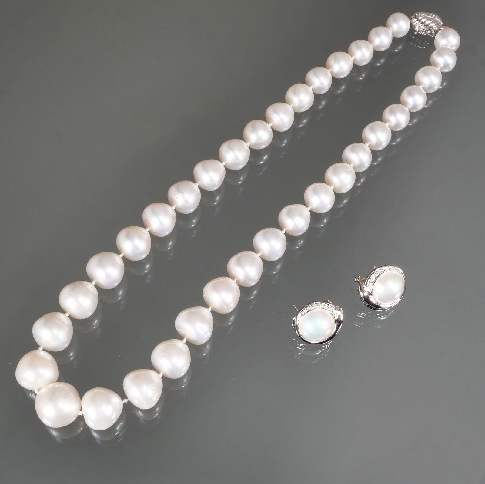 (2pc) 14K GOLD, DIAMOND, & PEARL JEWELRY (1 of 9)