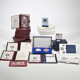 BICENTENNIAL & OTHER COMMEMORATIVE SILVER US COINS & MEDALS