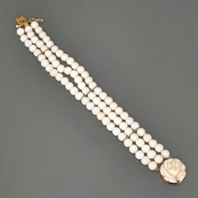 ANGEL SKIN CORAL BRACELET WITH 14K GOLD CLASP