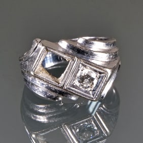 14K WHITE GOLD & DIAMOND RING