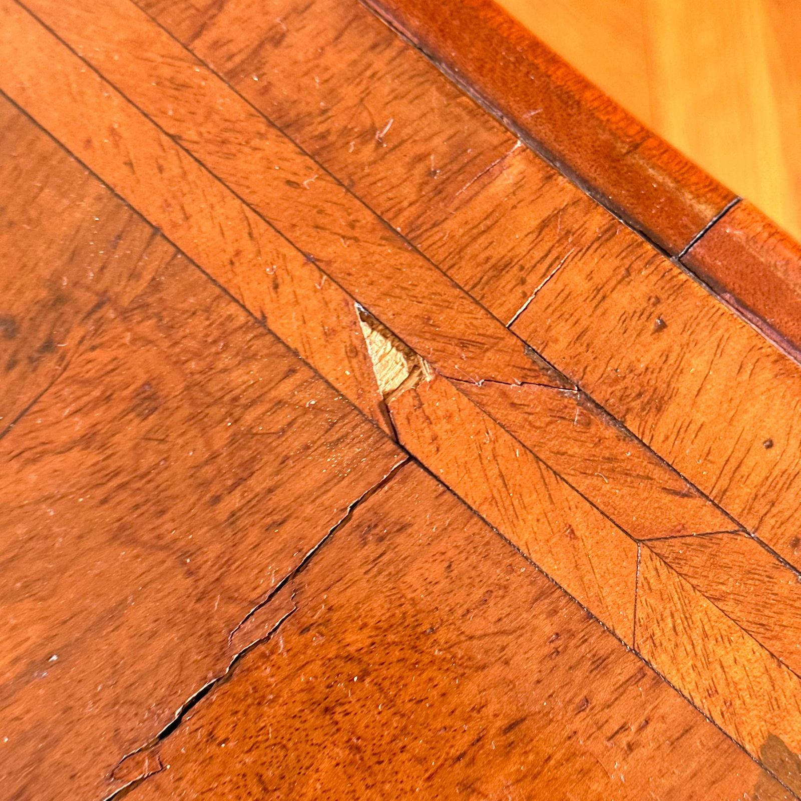 A GEORGE II WALNUT DRESSING TABLE - 18