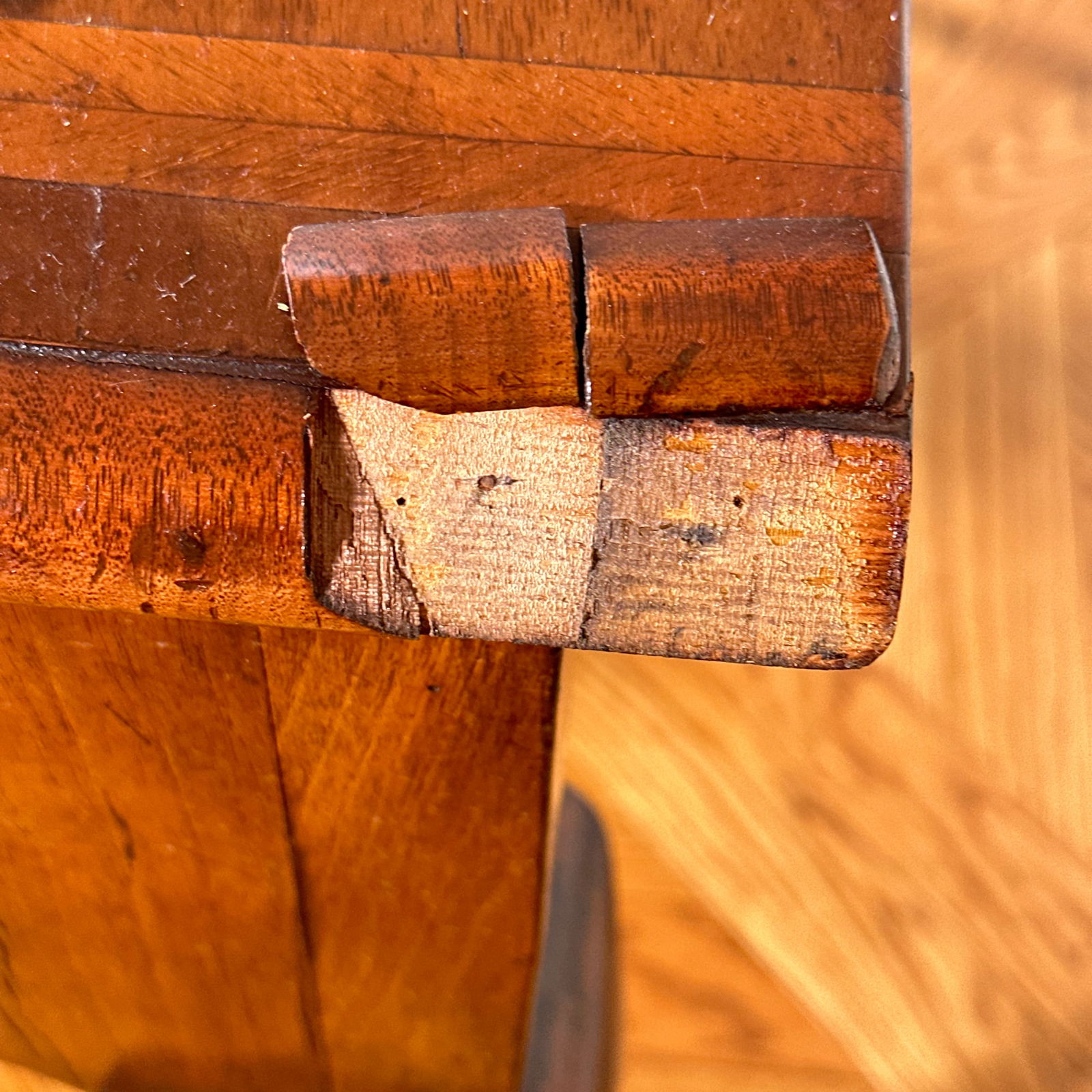 A GEORGE II WALNUT DRESSING TABLE - 19