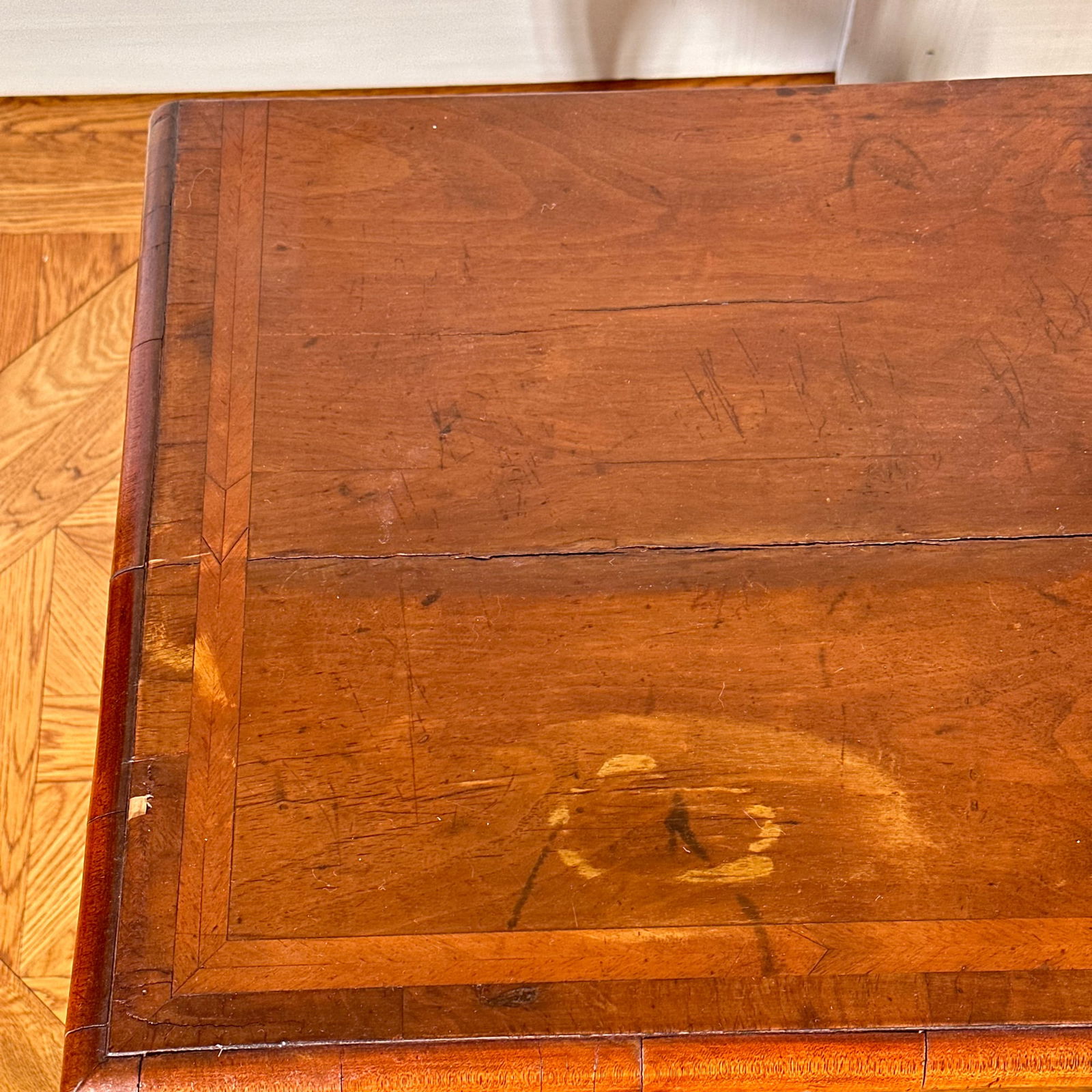 A GEORGE II WALNUT DRESSING TABLE - 5