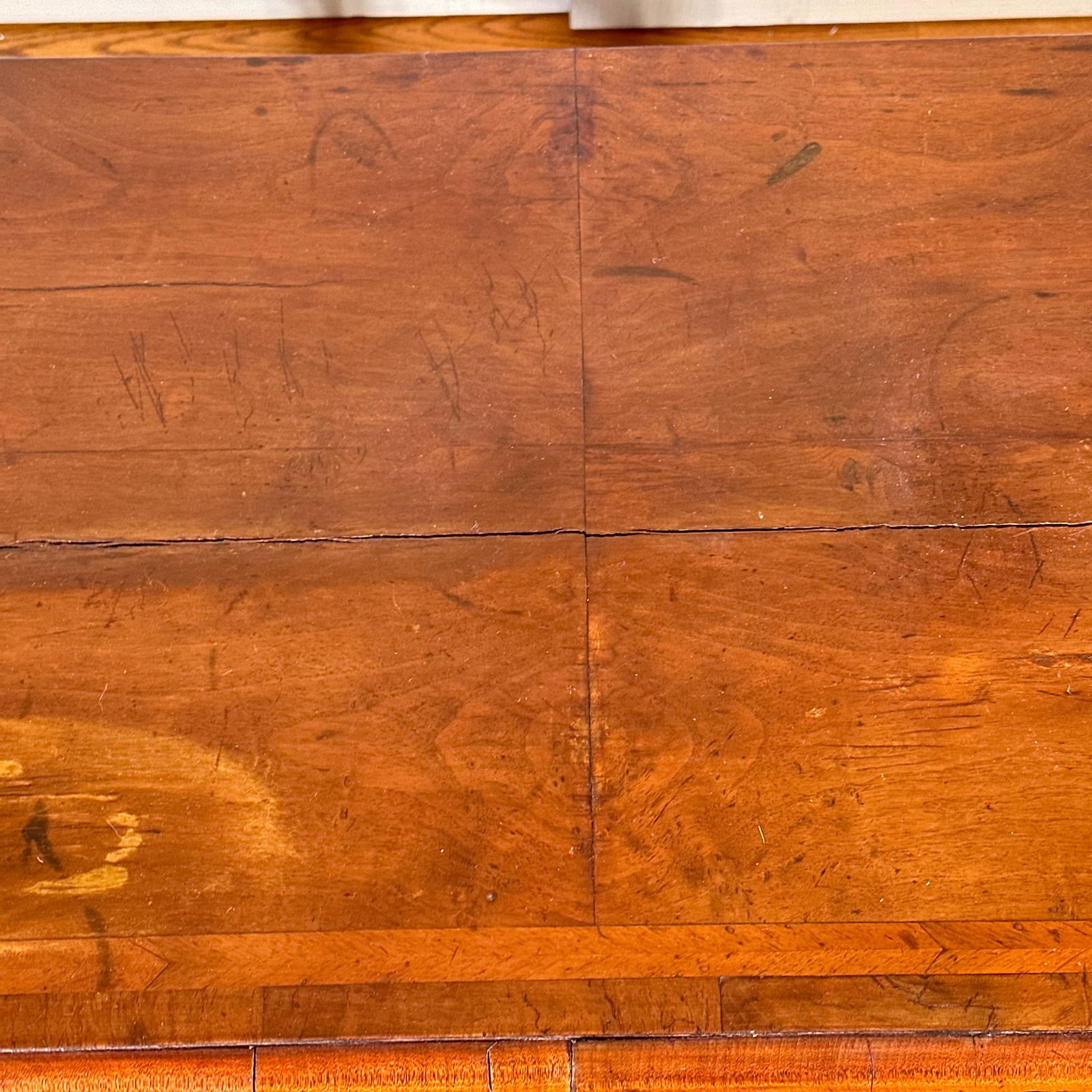 A GEORGE II WALNUT DRESSING TABLE - 6