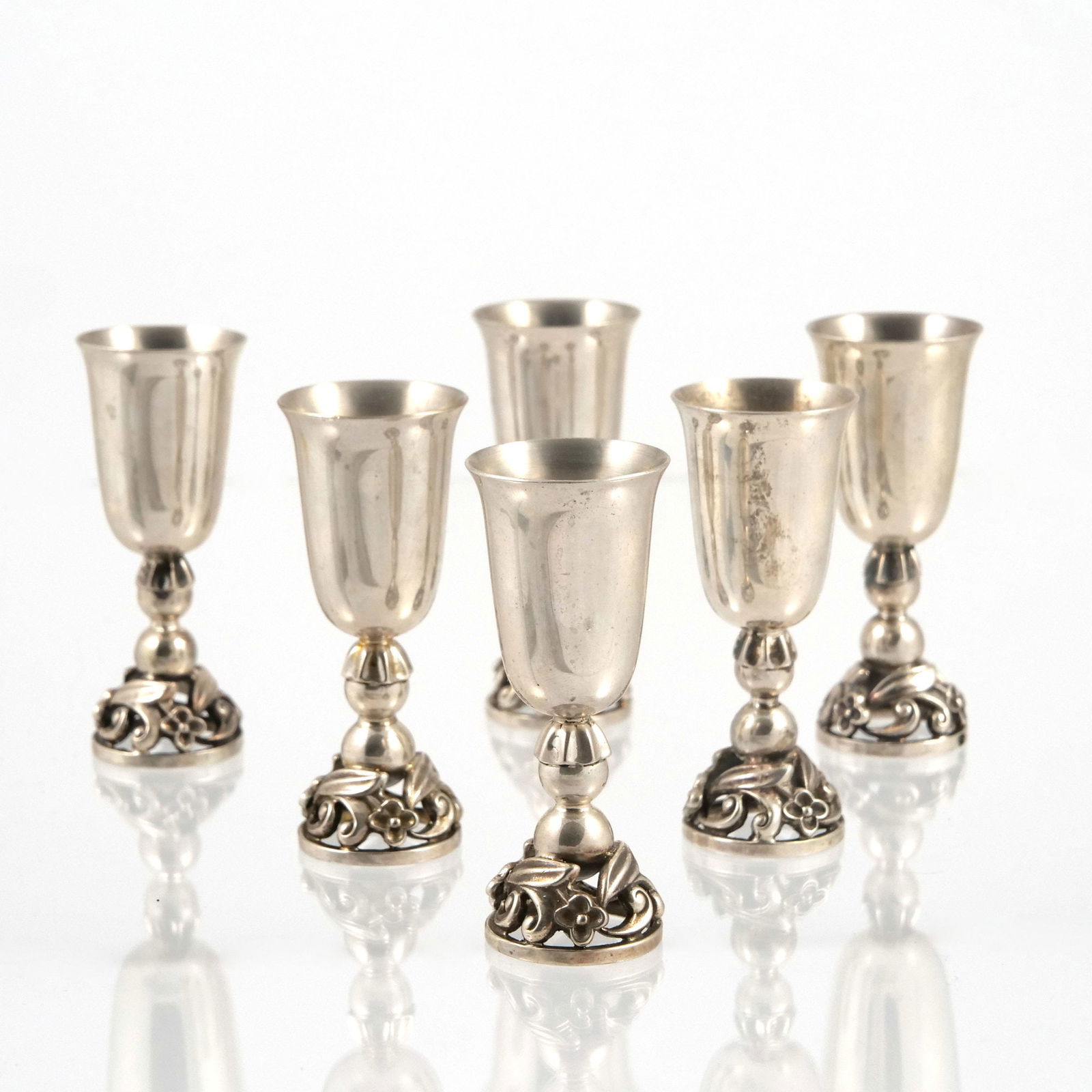(6pc) LA PAGLIA STERLING CORDIAL CUPS (1 of 6)