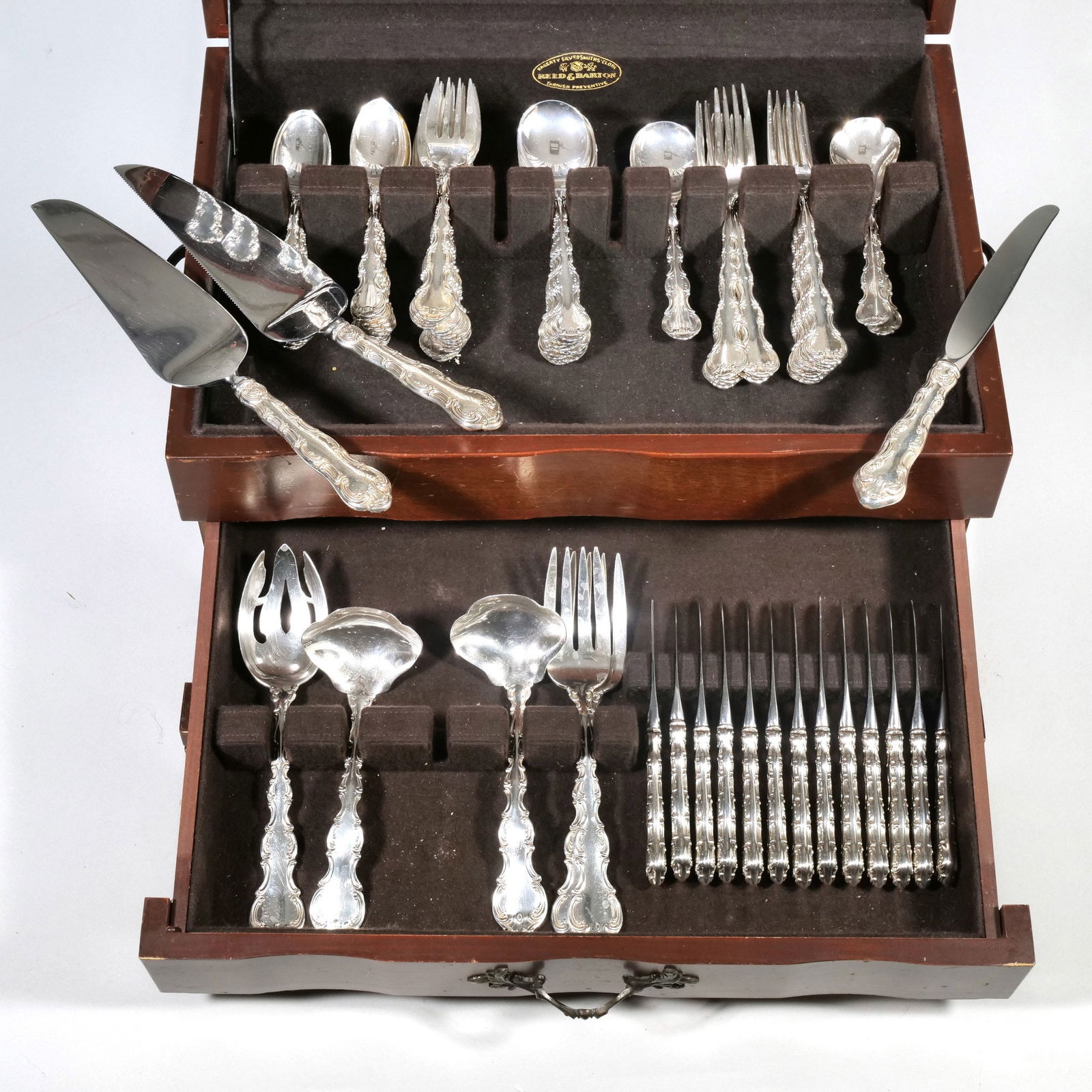 A PARTIAL GORHAM STERLING SILVER FLATWARE SERVICE - 9
