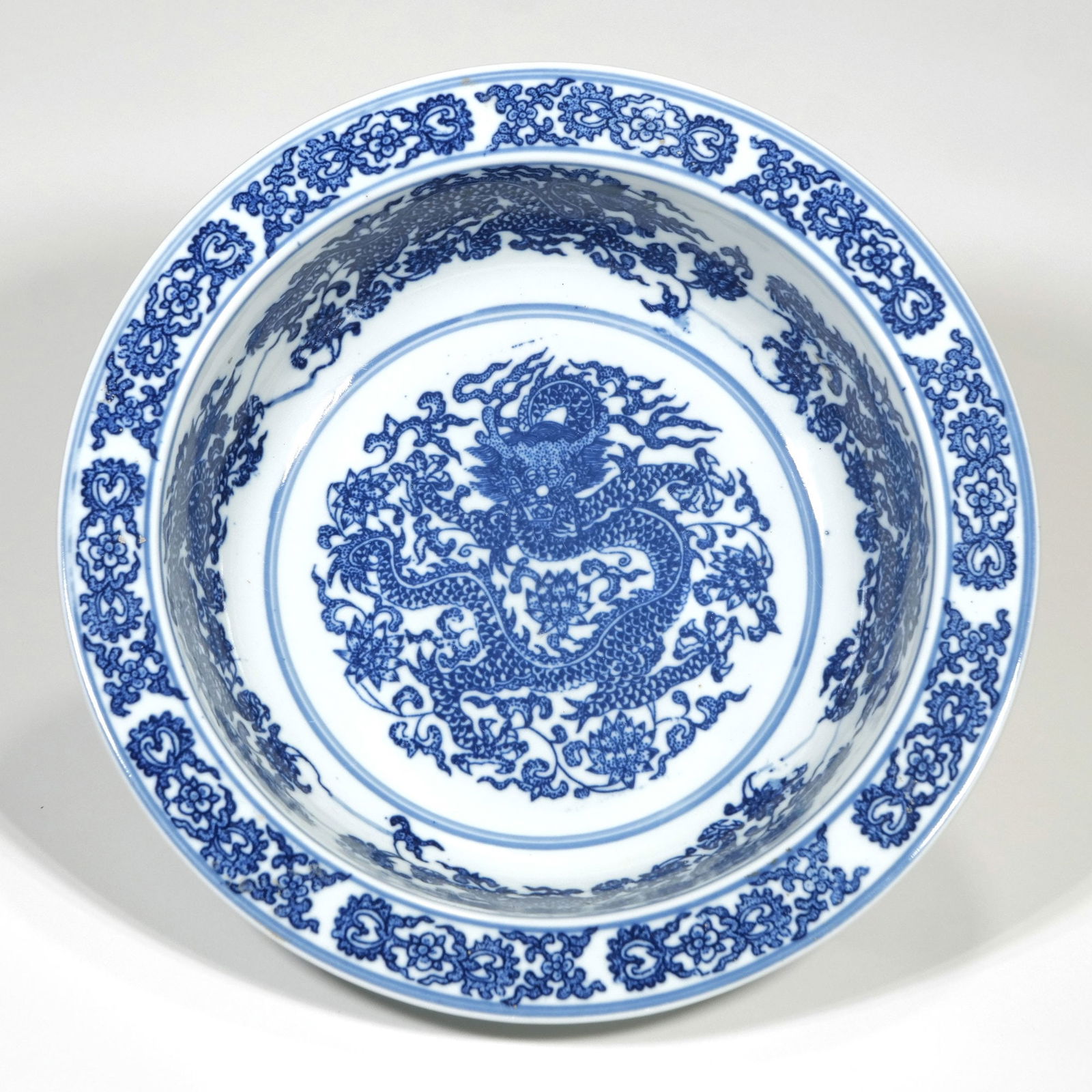 QING DYNASTY CHINESE BLUE & WHITE PORCELAIN DRAGON BOWL (1 of 10)