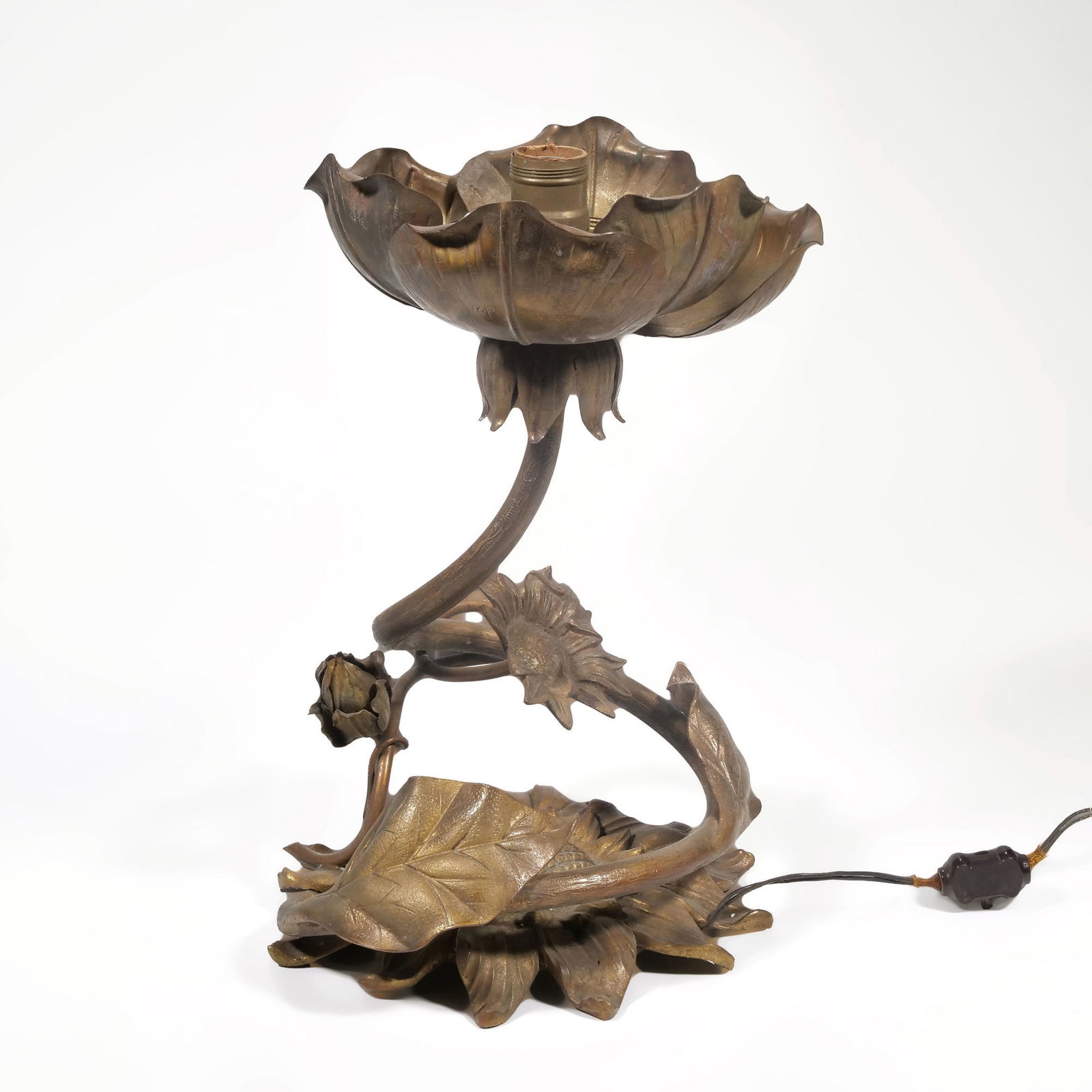 ART NOUVEAU-STYLE FLORAL BRASS/BRONZE TABLE LAMP (1 of 7)