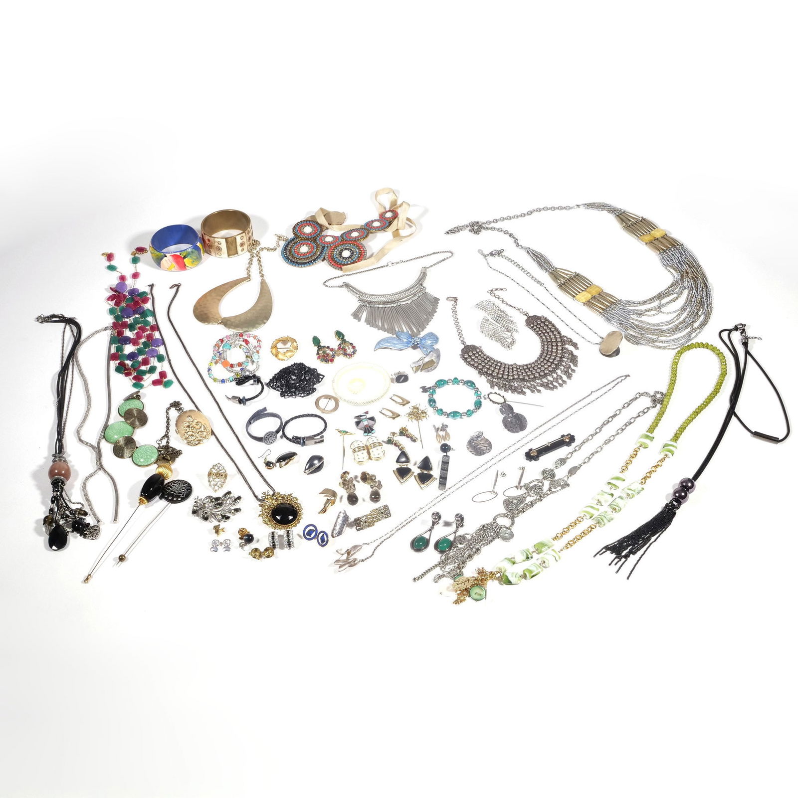 LARGE LOT OF COSTUME JEWELRY (1 of 8)