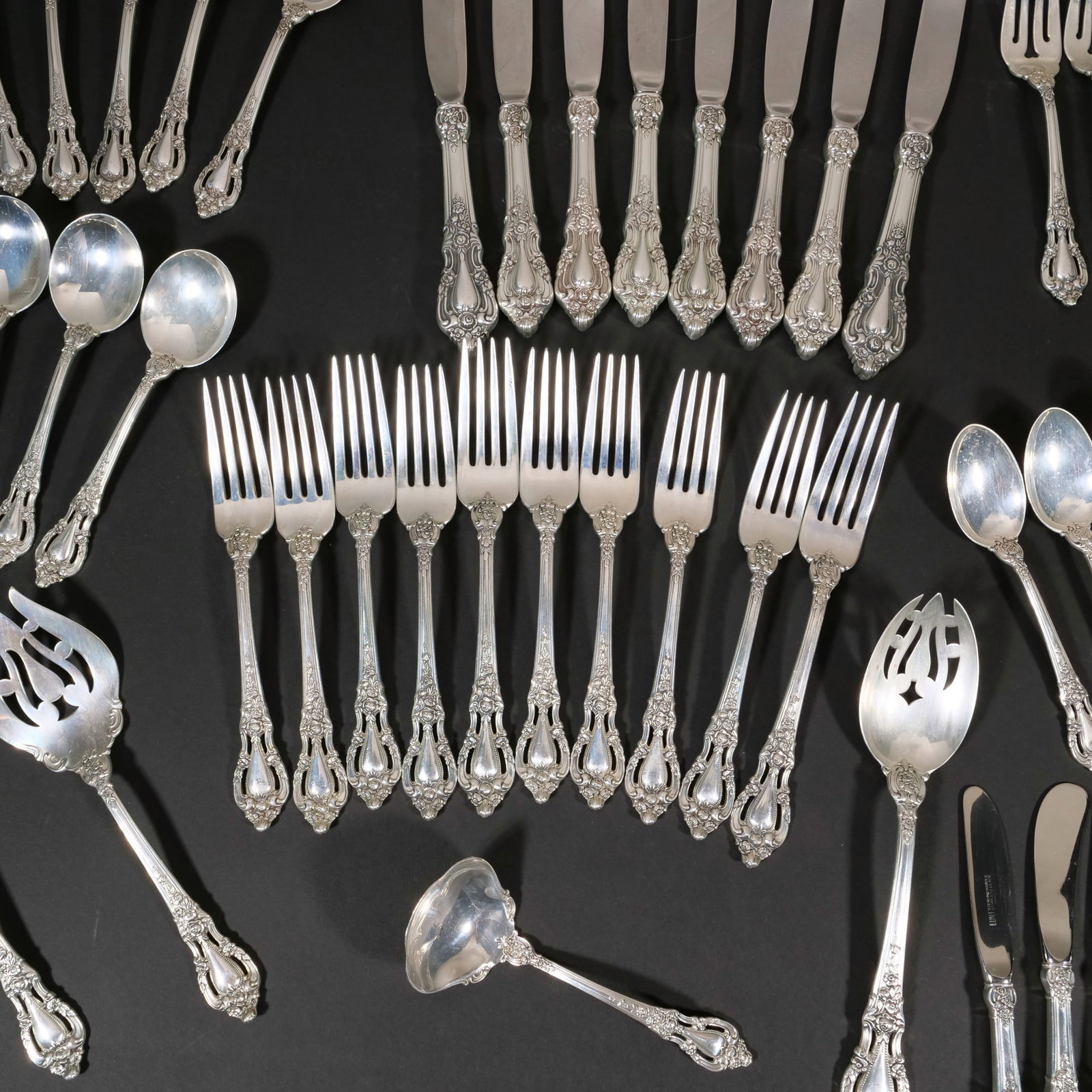 LUNT STERLING SILVER FLATWARE SERVICE - 6