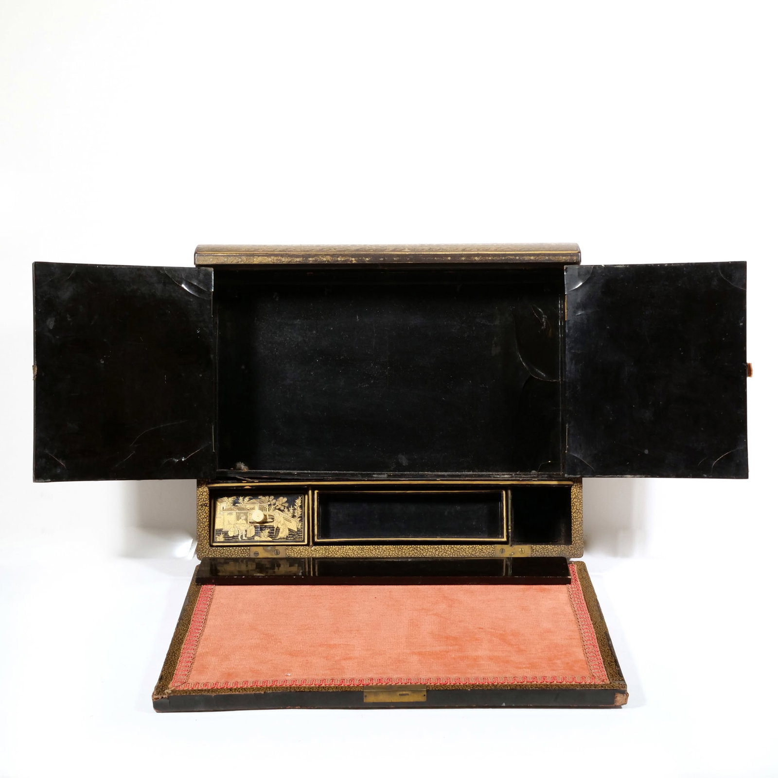 CHINESE LACQUERED BOX - 9
