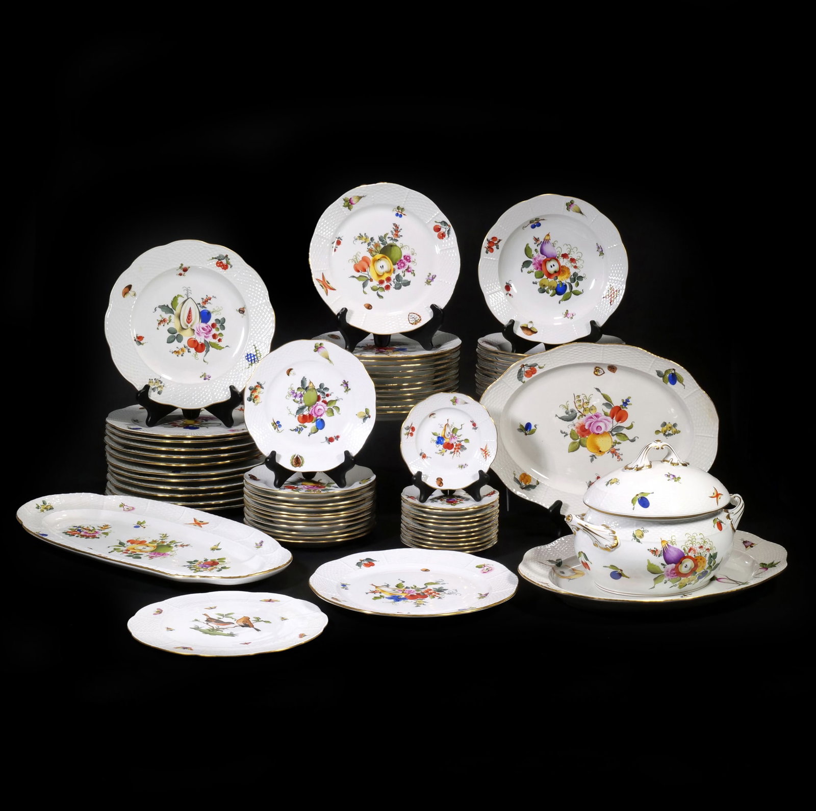 (66pc) HEREND FRUITS & FLOWERS DINNER SERVICE FOR 12 (1 of 16)