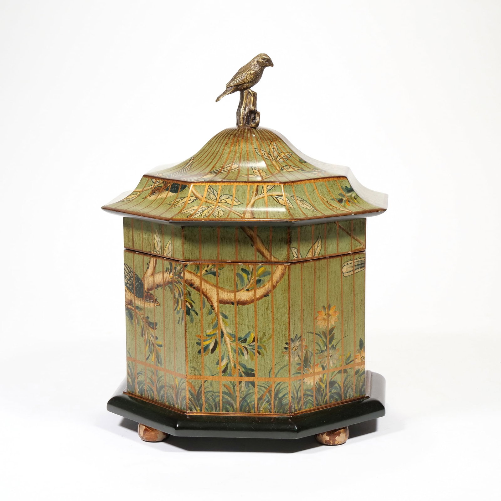 MAITLAND-SMITH HAND-PAINTED OCTAGONAL LIDDED BOX WITH BIRD FINIAL (1 of 6)