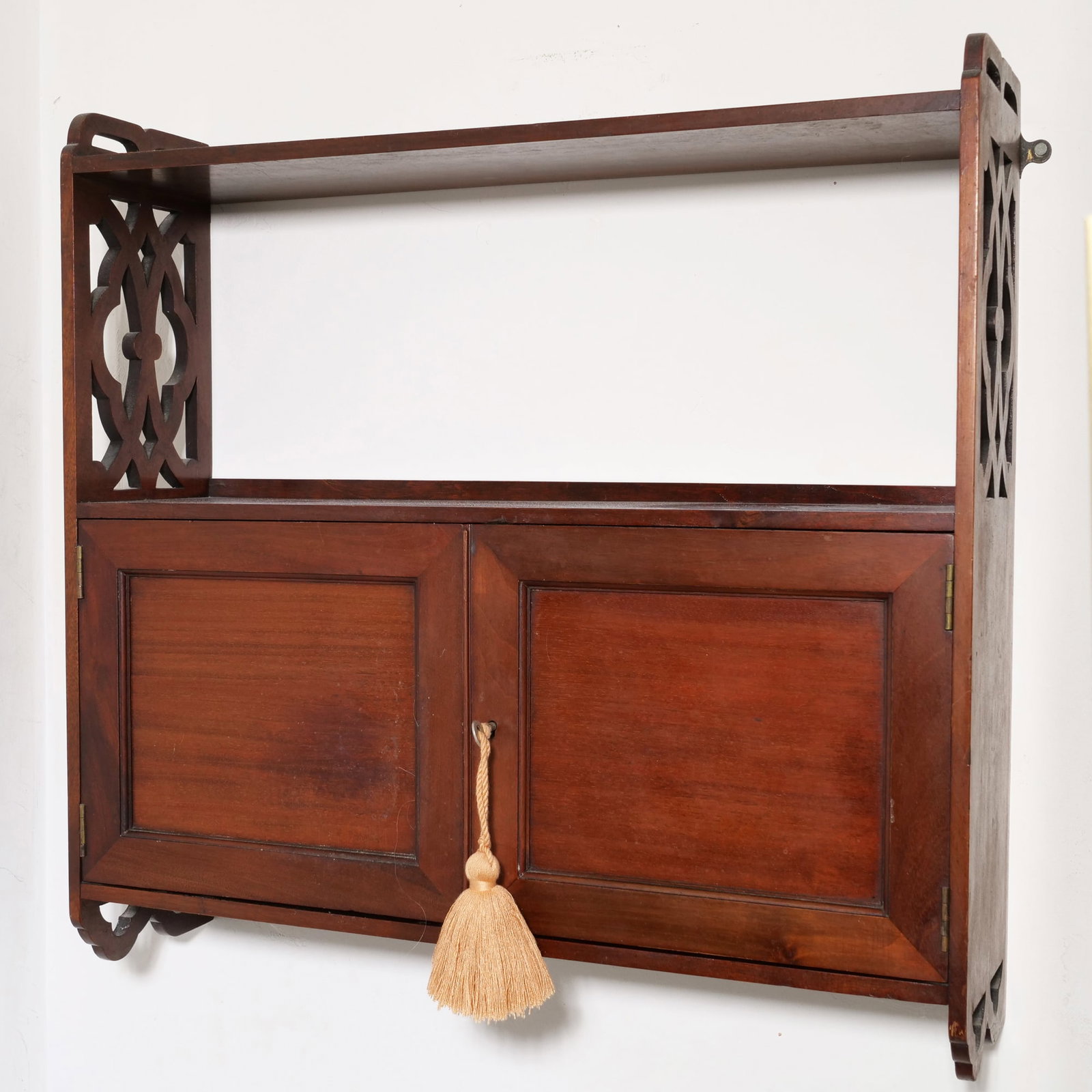 ENGLISH MAHOGANY HANGING WALL SHELF (1 of 10)