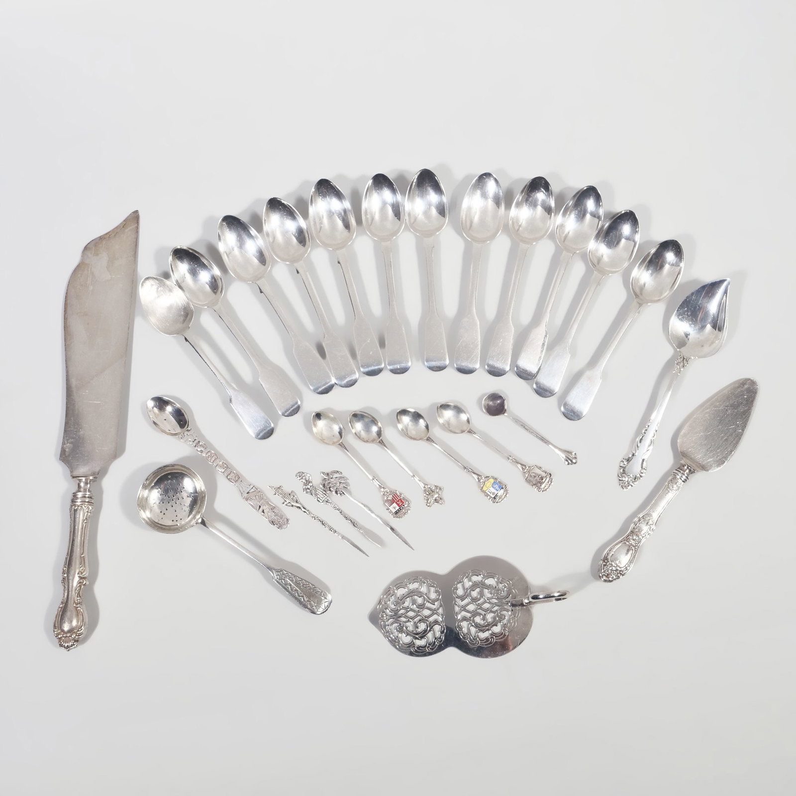 (26pc) STERLING & OTHER SILVER SPOONS & SERVING PIECES (1 of 12)