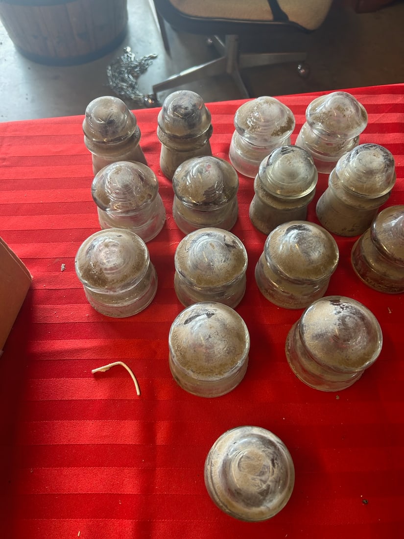 15 Piece Antique Glass Insulators (1 of 8)