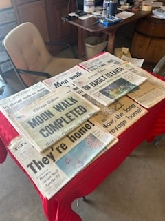 9 Piece Lot Vintage Newspapers (1 of 9)