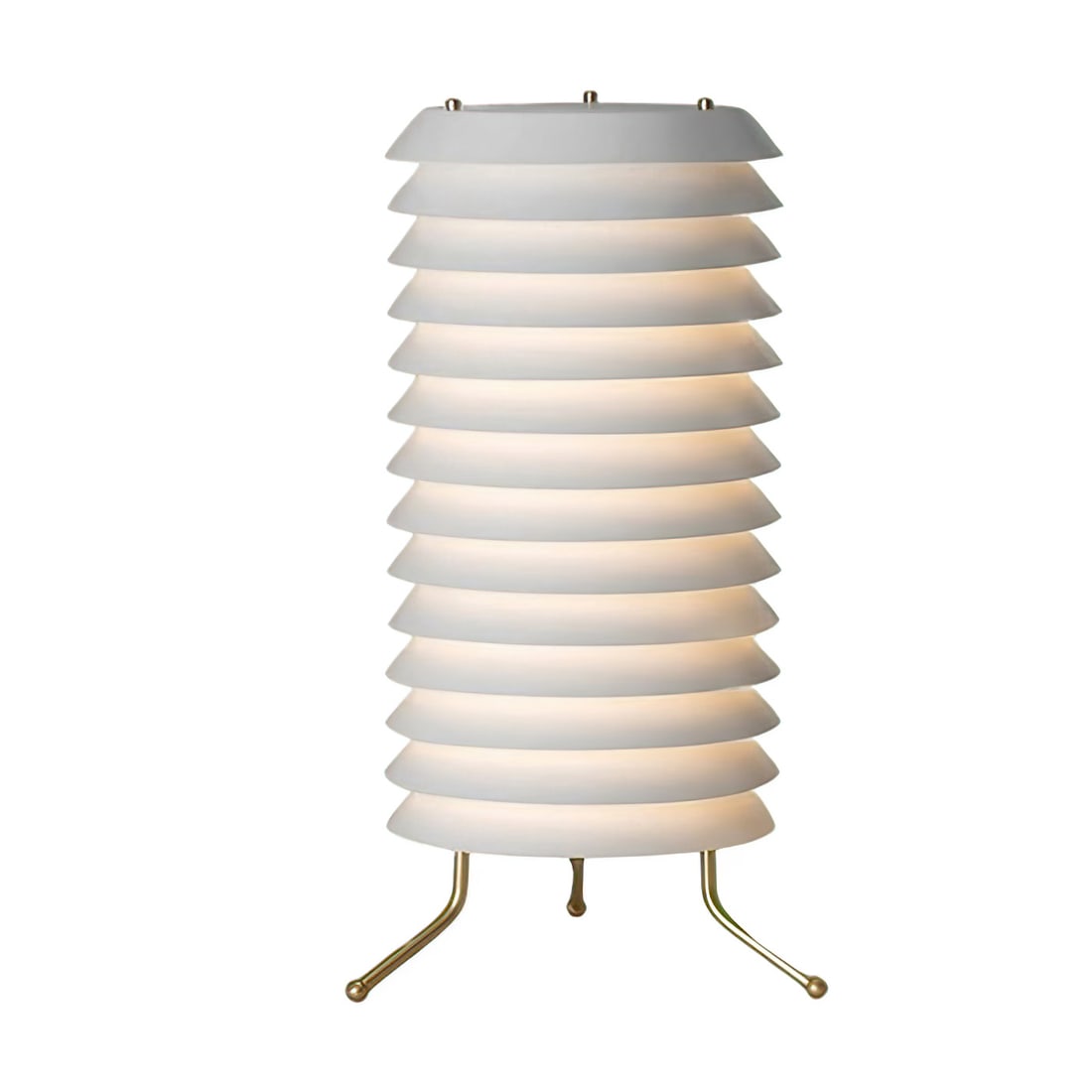 Ilmari Tapiovaara 'Maija' Floor Lamp in Brass and White for Santa & Cole: Quantity: 1 Ilmari Tapiovaara 'Maija' floor lamp in brass and white for Santa & Cole. Featuring stacked metal discs through which the warm light filters outwards, the 'Maija' floor lamp is executed in