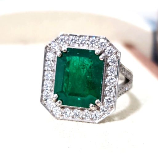 8.00 Ct Certified Natural Emerald Diamond Ring 14KT Solid White Gold (1 of 2)