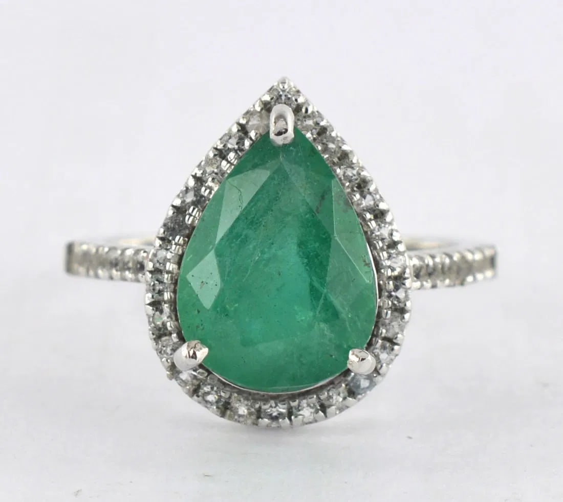 IGI Certified 5.00 Carat Natural Emerald Ring (1 of 5)