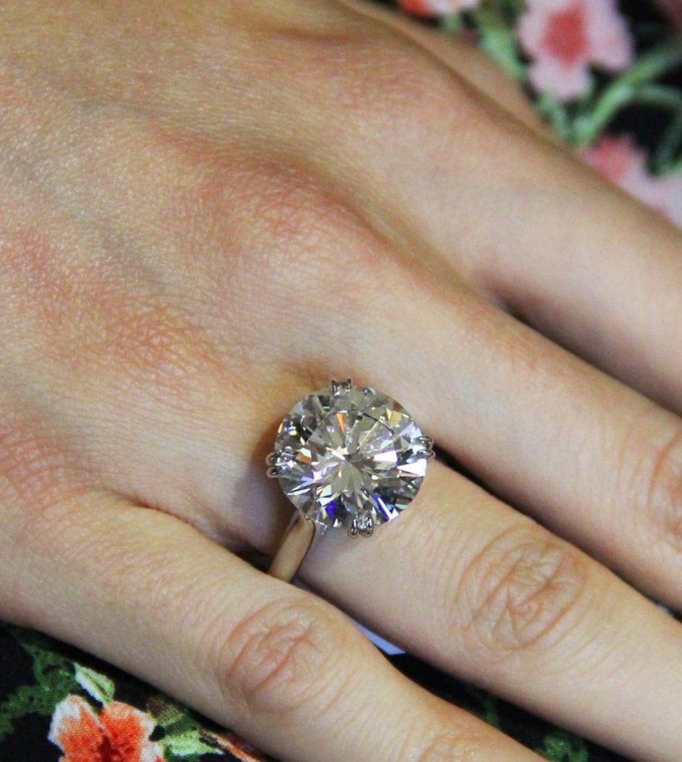 Certified 8 Ct Round Cut Lab Grown Diamond VS1 E Color 18kt Solid White  Gold (1 of 2)