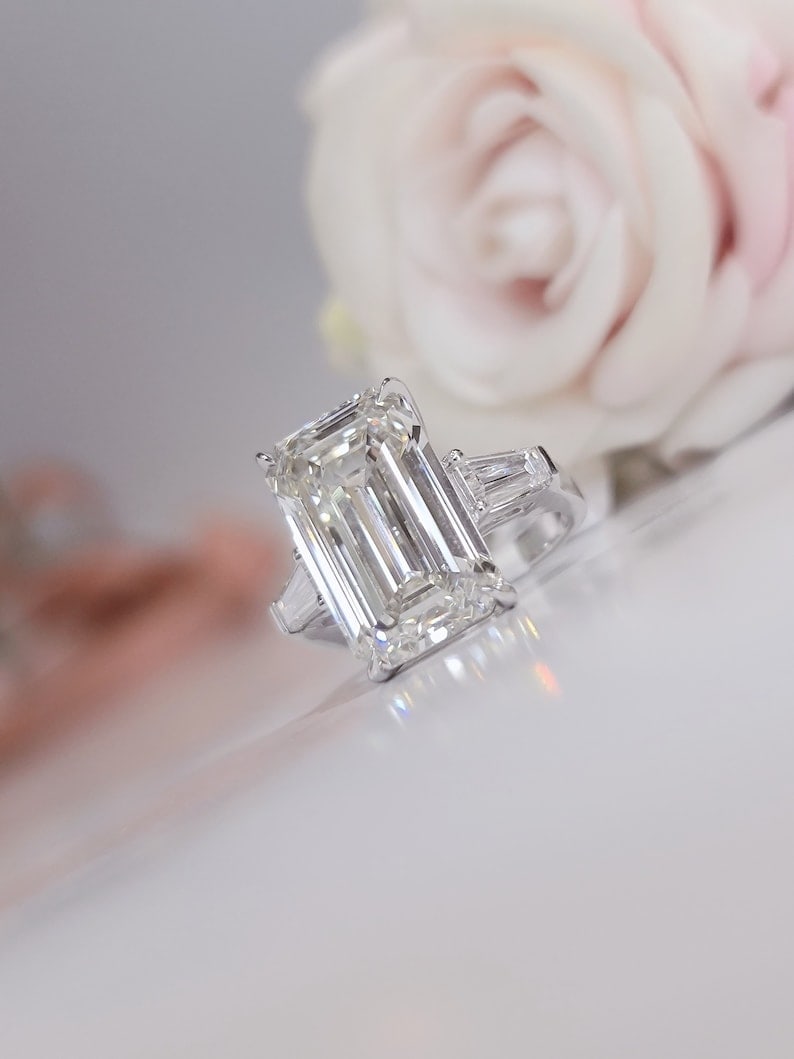 Certified 5 Ct Emerald  Cut Lab Grown Diamond VS1 E Color 18kt Solid White  Gold (1 of 4)