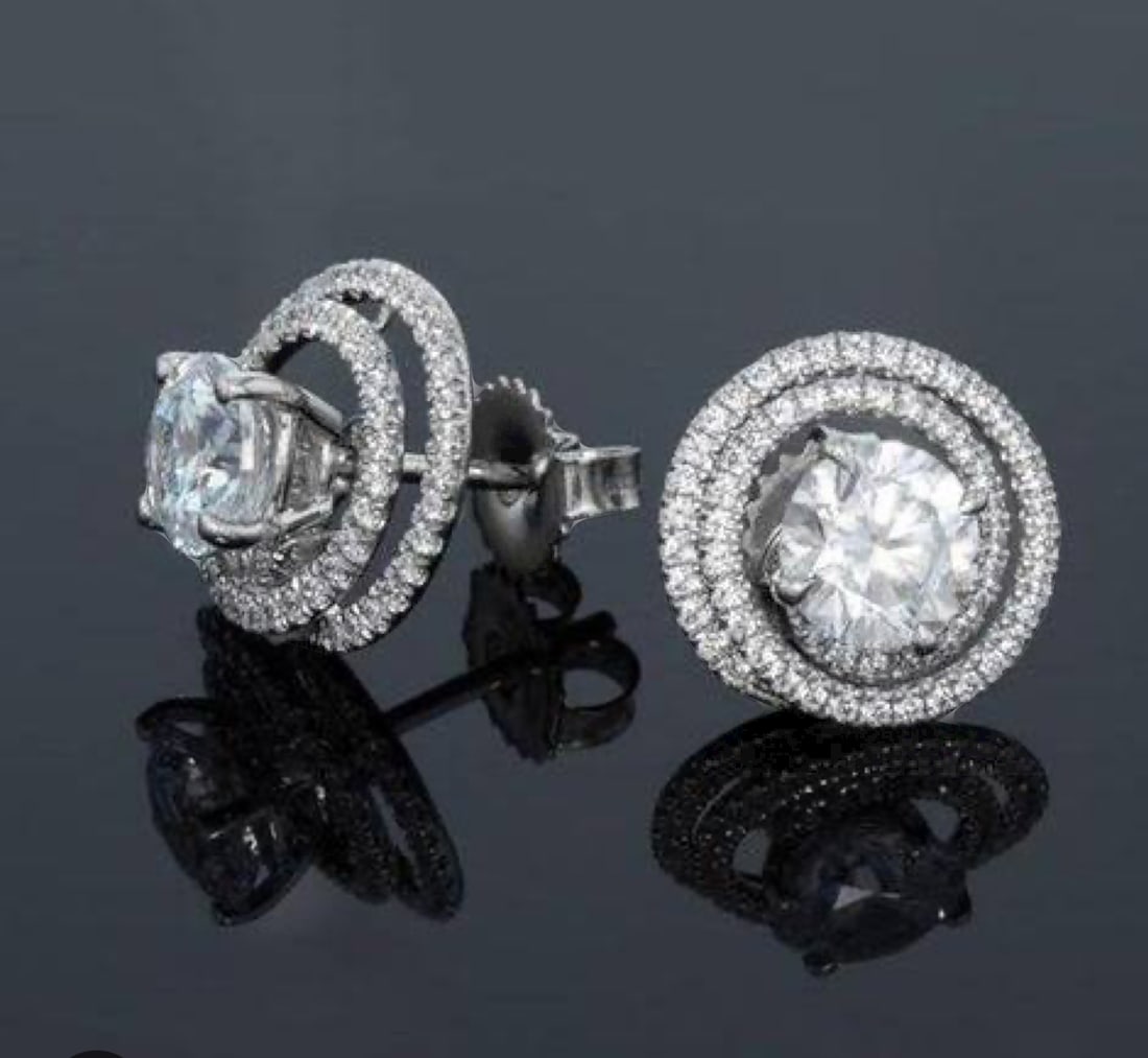Certified 2.20 Carat 18kt Solid White Gold Natural Diamond earrings (1 of 1)