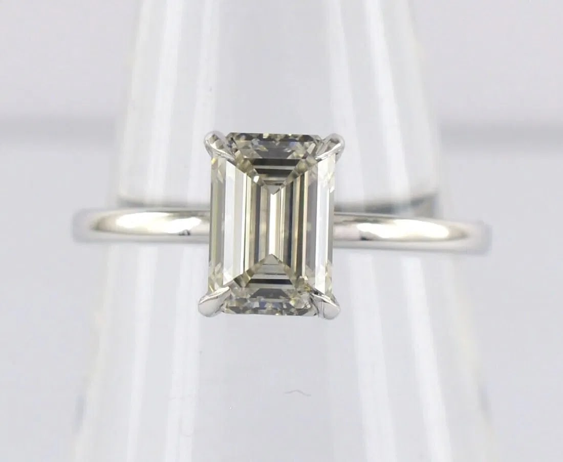 IGI Certified 1.77 Ct Lab Grown Diamond 18Kt Solid White Gold Engagement Ring (1 of 5)