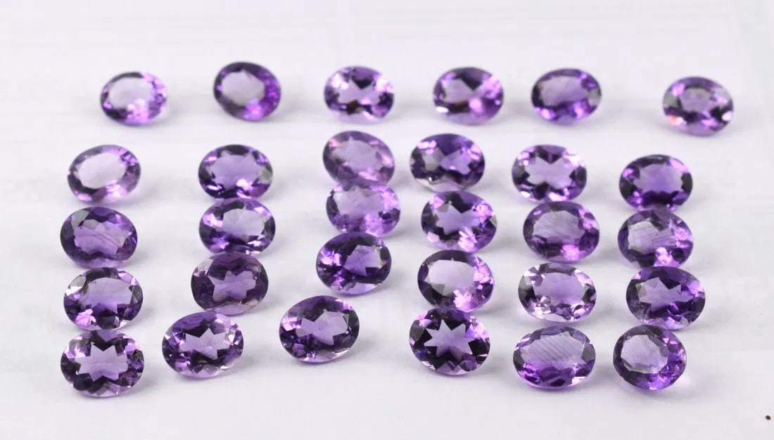 Certified Natural Amethyst Loose Lot: Natural Amethyst Loose Lot Natural Amethyst Loose Lot 70 Carat - 30 Pics Shape - Oval Cut Color Violet Blue