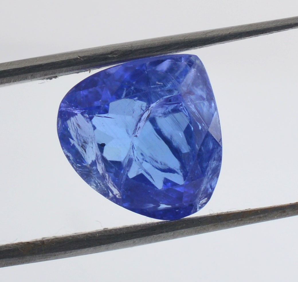 GIA Certifed Natural Tanzanite 5.52 CT (1 of 5)