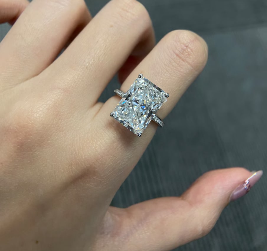 Certified 10.00 Carat Radiant Cut 14kt Solid White Gold D Color VVS1 Lab Grown Engagement Diamond (1 of 4)