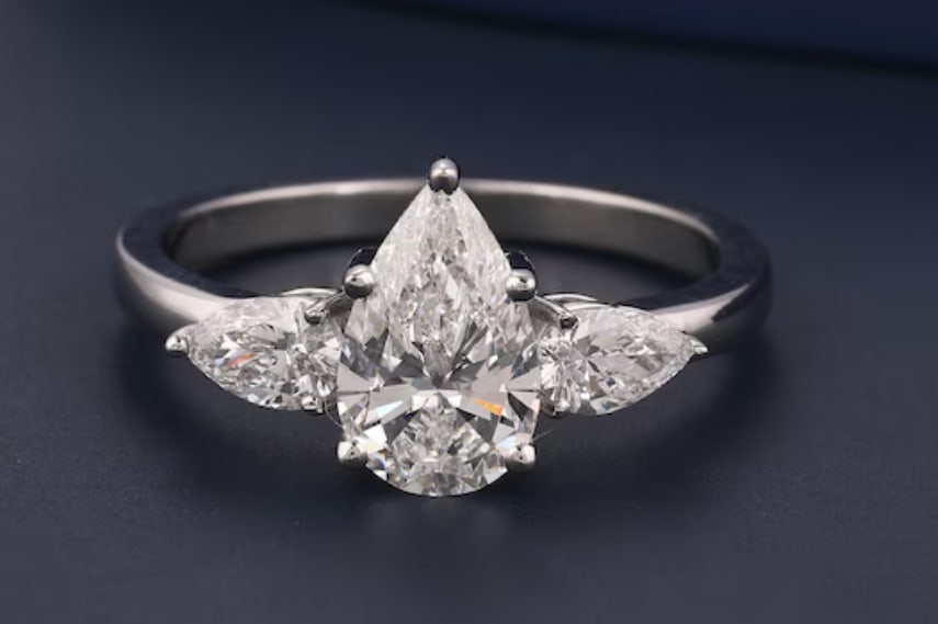 Certified - 3.50  Carat - 14Kt Solid White  Gold - Lab grown diamond Ring Pear Cut D Color VVS1  Cut (1 of 2)