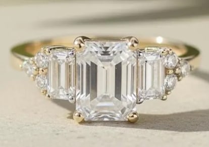 Certified 4 Lab Grown Diamond Emerald Cut VVS1 E Color - Ring 14Kt Solid Yellow Gold Engagement Ring: Certified 4 Ct Lab Grown Diamond Emerald Cut VVS1 E Color - Ring 14Kt Solid Yellow Gold Engagement Ring - Central Stone is 2 Carat - Totel Carat is 4 Ct - Side Stone 2.00 Ct VS1- E Color Round and Eme