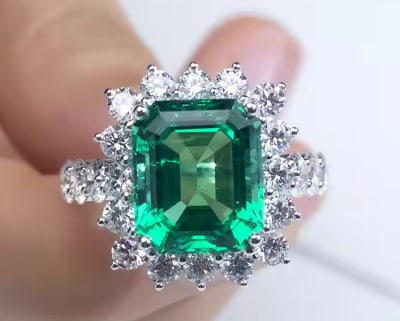 Certified 12 Carat Emerald Cut Lab Grown Green Emerald 14kt Solid White Gold Engagement Ring: Certified 12 Carat Emerald Cut Lab Grown Green Emerald 14kt Solid White Gold Engagement Ring - Side Stones Lab Grwon Diamonds VS1 D Color 1.50 ct - Ring Size US - 8