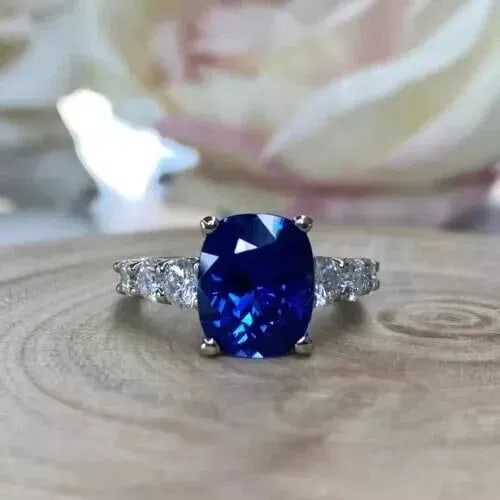 Certified 8 Carat 14KT Solid White Gold lab grown Sapphire Ring: Certified 8 Carat 14KT Solid White Gold lab grown Sapphire Ring Size US - 8 - Side Diamonds 0.90 ct vs1 f color round cut - Ring Resize Available free of Cost-Free Shipping