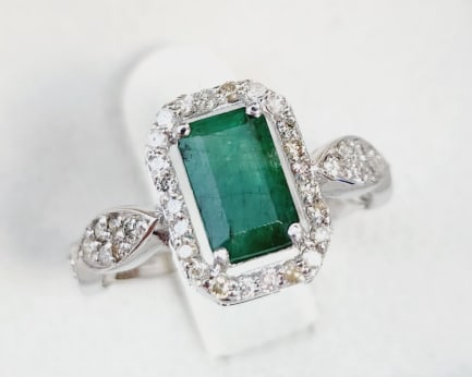 Certified 4.00 Carat Emerald Cut 14kt Solid White Gold Natural Emerald & Natural Diamond Ring (1 of 4)