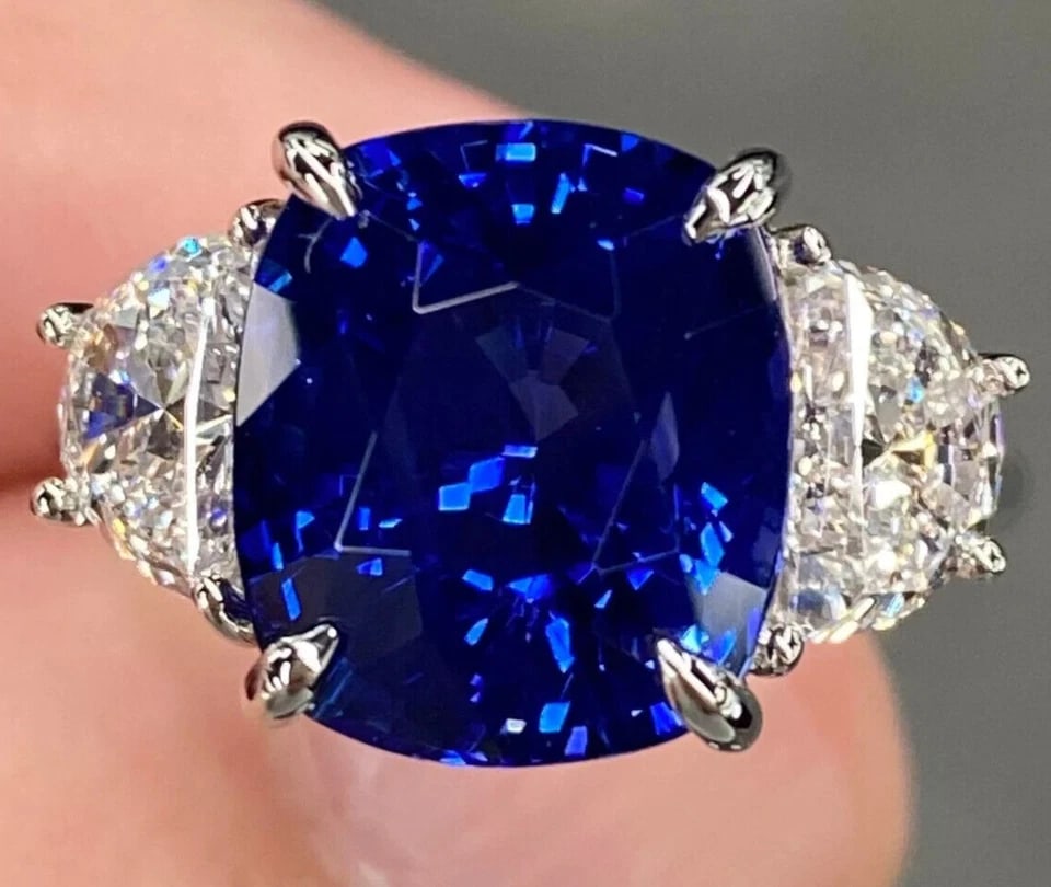 Certified 10 Ct Lab Grown Blue Sapphire 14kt Solid White Gold Engagement Ring: Certified 10 Ct Cushion Cut Lab Grown Blue Sapphire 14kt Solid White Gold Engagement Ring - Size Stone is lab Grown Diamonds Fancy Cut 0.80 Ct Vs1 e color - Ring Size US - 6.5