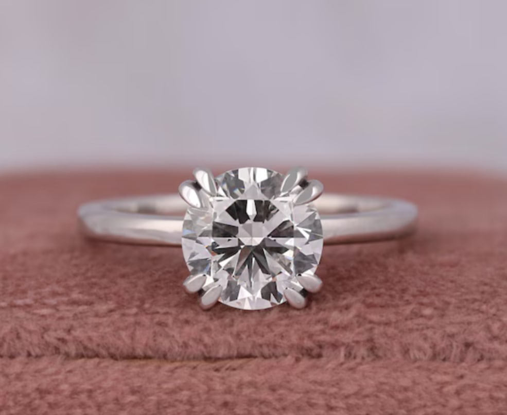 Certified 2.5 Carat Round Cut Lab Grown Diamond D VVS1 Color 14kt Solid White Gold Engagement Ring: Certified 2.5 Carat Round Cut Lab Grown Diamond D VVS1 Color 14kt Solid White Gold Engagement Ring - Ring Size US 6