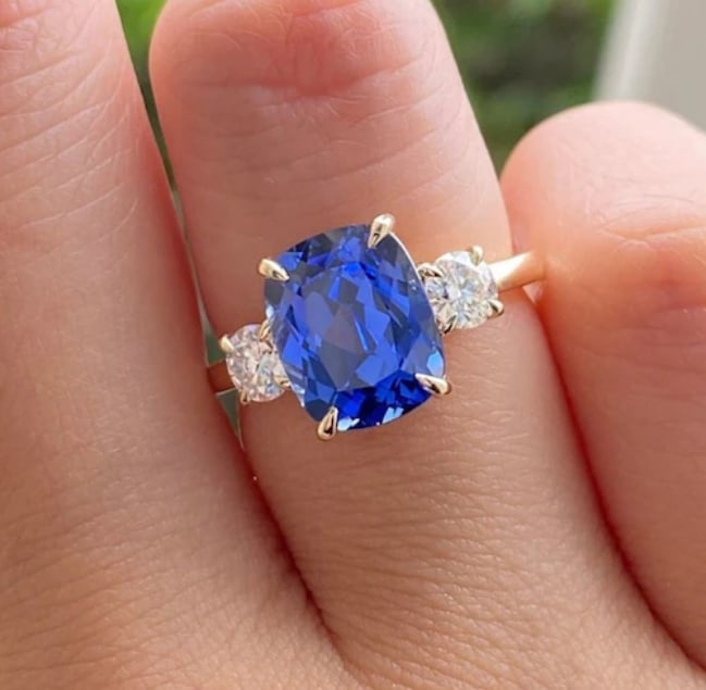 Certified 5 Carat Cushion Cut Lab Grown Sapphire & Lab Grown Diamonds 14kt Solid Yellow Gold: Certified 5 Carat Cushion Cut Lab Grown Sapphire & Lab Grown Diamonds 14kt Solid Yellow Gold Engagement Ring - Side Stone Lab Grown Diamonds 0.40 CT Round Cut VS1 E Color - Ring Size US 6