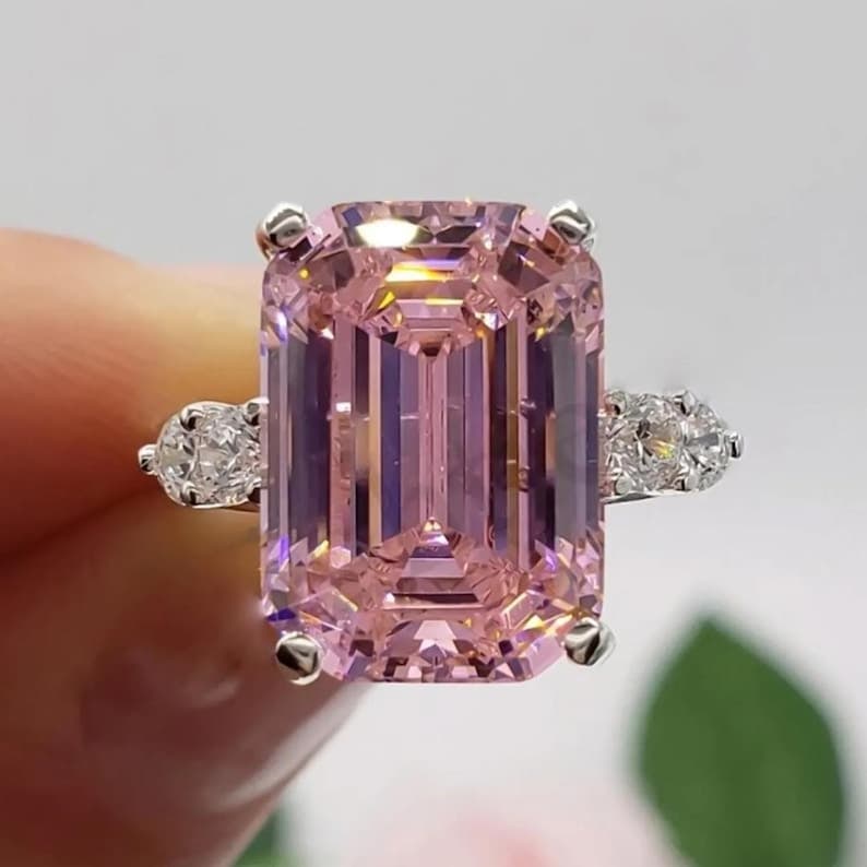 10 Carat - Certified Lab Grown Pink Diamond Ring in 14KT Solid White Gold: Emerald Cut 10 Carat - Certified Lab Grown Pink Diamond Ring in 14KT Solid White Gold ---- 0.70 Ct Round Cut Lab Grown Diamonds Side Stones (VS1, F Color) Excellent Luster – Ring Size US - 7.5 - Fre