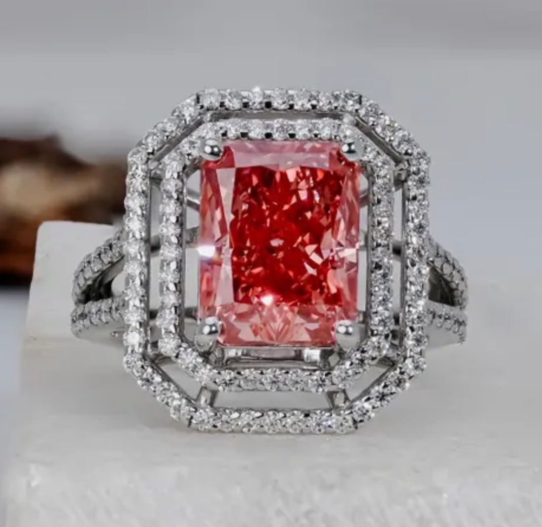 5 Carat - Certified Lab Grown Pink Diamond Ring in 14KT Solid White Gold: 5 Carat - Certified Lab Grown Pink Diamond Ring in 14KT Solid White Gold - 0.70 Ct Round Cut Lab Grown Diamonds Side Stones (VS1, D Color) Excellent Luster – Ring Size US - 6 – Free Resizing & Fre
