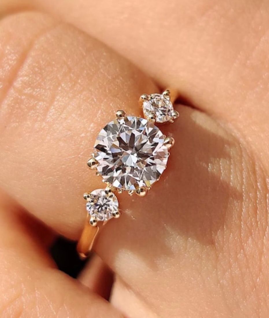 1.5 Carat Round Cut Certified D VVS1 Lab Grown Diamond in 14KT Solid Yellow Gold Engagement Ring (1 of 4)