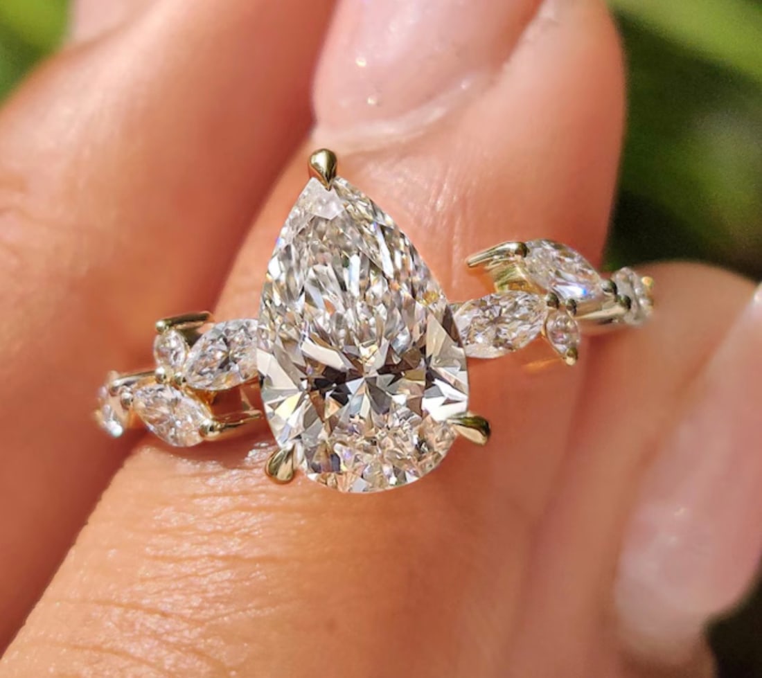 4 Carat Pear Cut Certified D VVS1 Lab Grown Diamond in 14KT Solid Yellow Gold Engagement Ring: 4 Carat Pear Cut Certified D VVS1 Lab Grown Diamond in 14KT Solid Yellow Gold Engagement Ring - Ring Size US - 6.5 - Side Stone Fancy Cut Lab Grown Diamonds 0.60 Ct Vs1 E Color - Excellent Luster -Fre