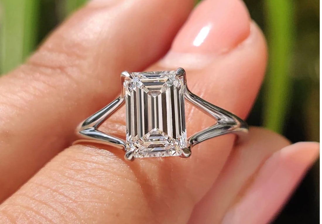 Certified 3.5 Carat Emerald Cut D VVS1 Lab Grown Diamond in 14KT Solid White Gold Engagement Ring: Certified 3.5 Carat Emerald Cut D VVS1 Lab Grown Diamond in 14KT Solid White Gold Engagement Ring - Ring Size US 7 - Excellent Luster -Free Resizing & Free Shipping