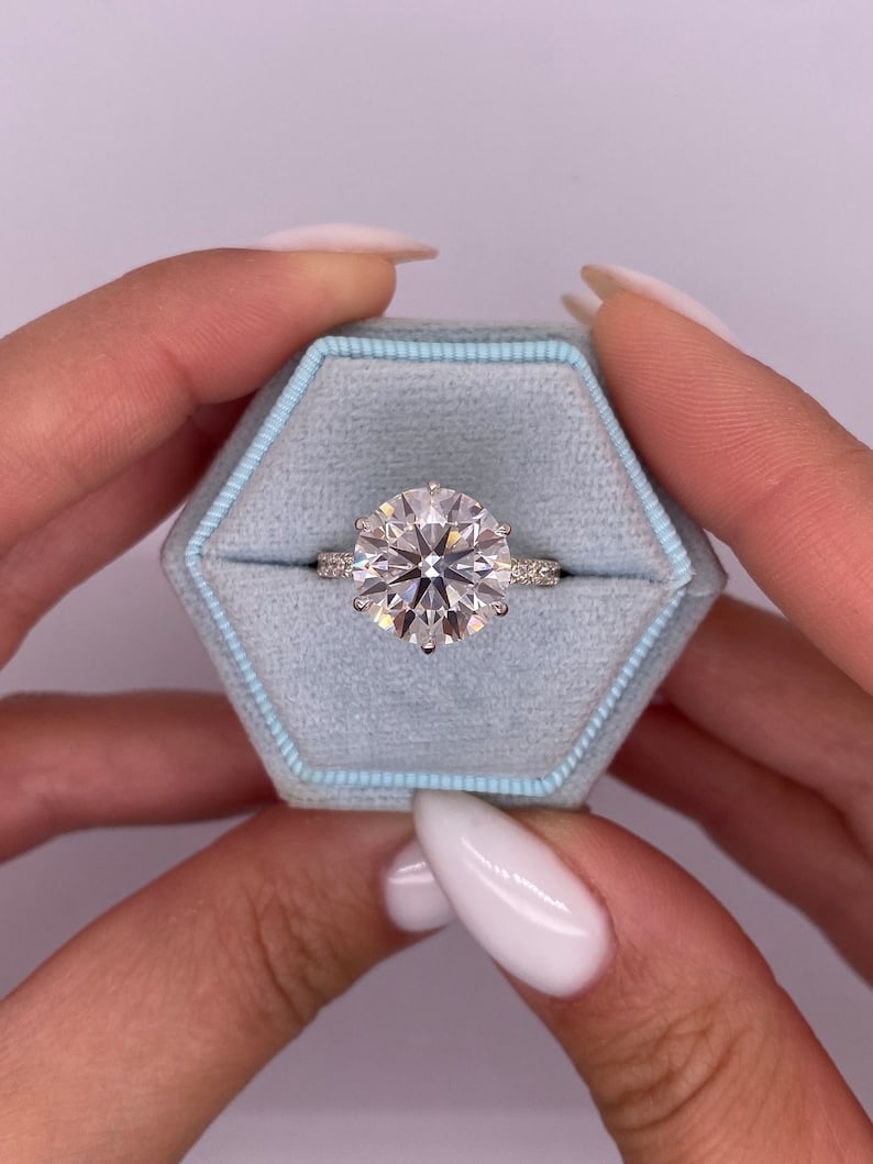 Certified 8.5 Carat Lab Grown Diamond 14kt Solid White Gold Engagement Ring: Certified 8.5 Carat Lab Grown Diamond 14kt Solid White Gold Engagement Ring - E VVS Round Cut - Side Stones Lab Grwon Diamonds VS1 - E Color - 0.60 - Ring Size US 6 - Resize Available free of Cost - F