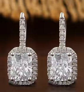 4 Carat Radiant Cut Diamond Earring 14kt Solid White Gold Lab grown Diamond - Engagement Ring: 4 Carat Radiant Cut Diamond Earring 14kt Solid White Gold Lab grown Diamond - Engagement Ring - Side Diamonds vs1 e color 0.40 ct .. Ring Size US 7