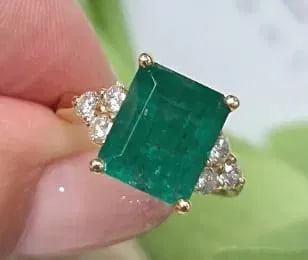 Zambian Emerald 5.10 Carat 14K Solid Yellow Gold Ring & Round Diamonds: Certified Zambian Emerald 5.10 Carat 14K Solid Yellow Gold Ring & Round Diamonds - 0.45 ct VS1 - G Color Round cut 7 US Size - RING RESIZE AVAILABLE FREE OF COST - FREE SHIPPING,,