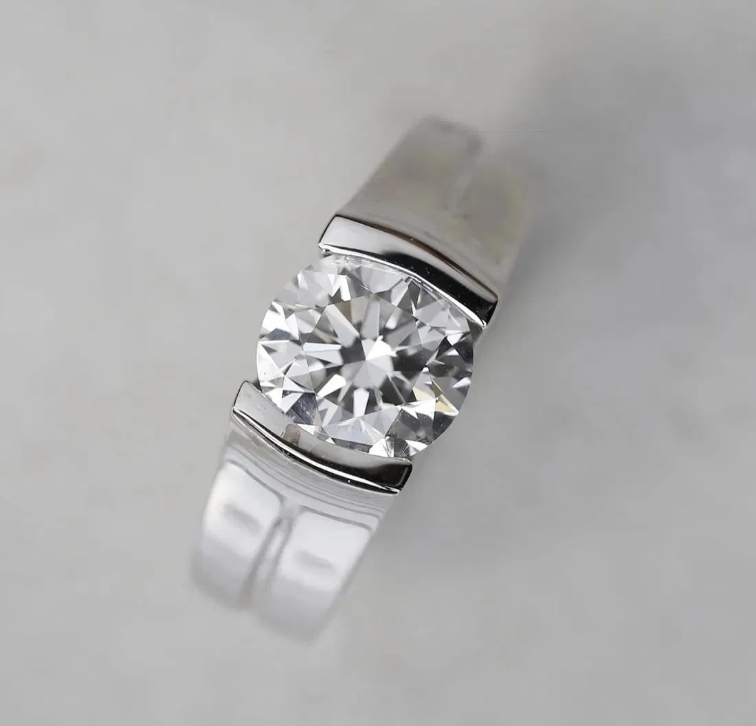 Certified Men's Ring - 3 Carat Round Cut 14kt Solid White Gold Lab Grown Diamond Ring: Certified Men's Ring - 3 Carat Round Cut 14kt Solid White Gold Lab Grown Diamond Ring - Ring Size US 8 - Round Cut D Cololr VVS1 - RING RESIZE AVAILABLE FREE OF COST - FREE SHIPPING,,