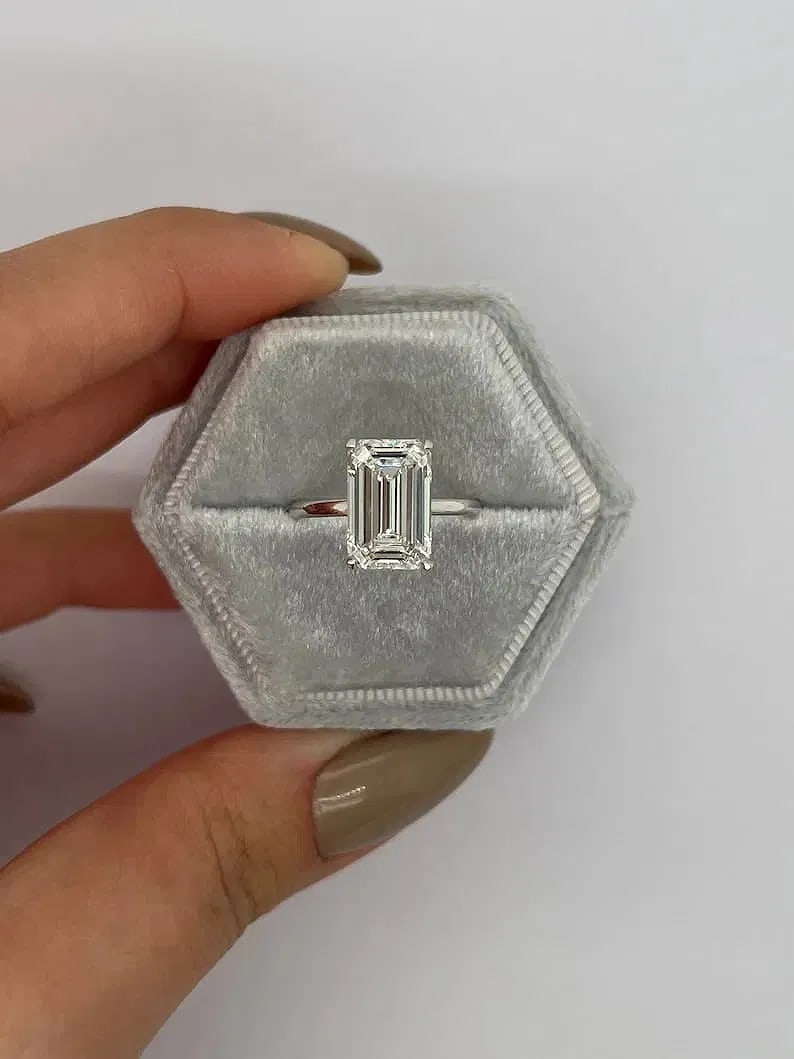 Certified 3 Ct Emerald Cut Lab Grown Diamond VS1 E Color 18kt Solid White Gold: Certified 3 Ct Emerald Cut Lab Grown Diamond VS1 E Color 18kt Solid White Gold - 7 US