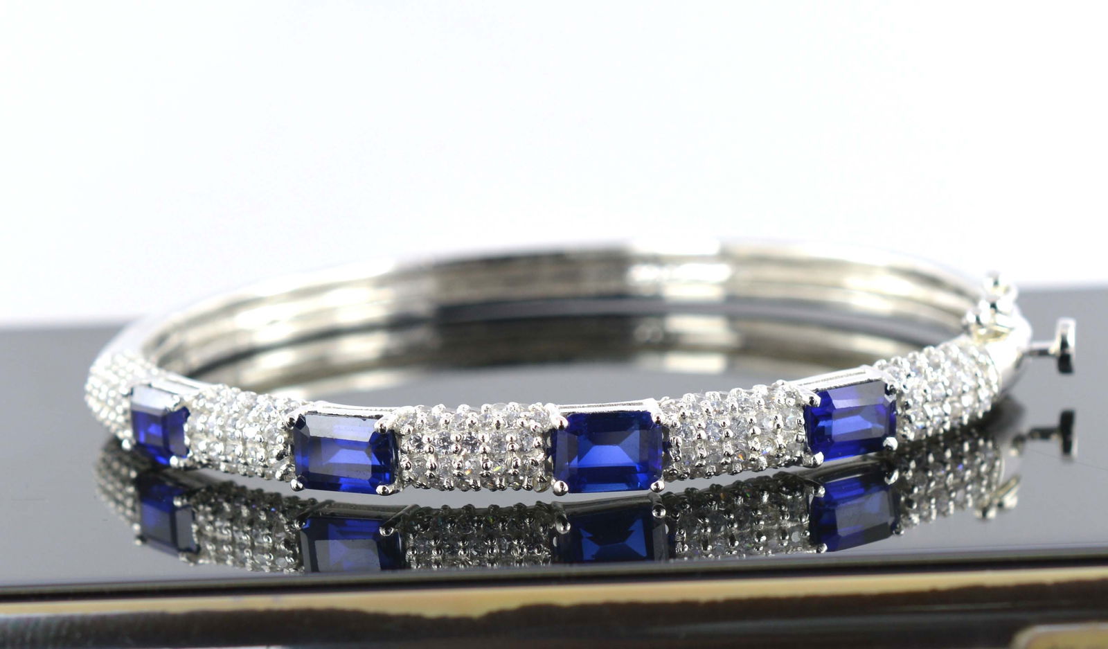 925 Silver Bangle Blue Sapphire Heated 7.07 INCH (1 of 7)